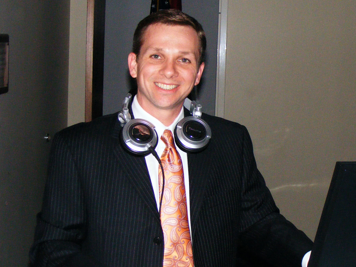 Louisville Wedding DJ Stephen Crandall